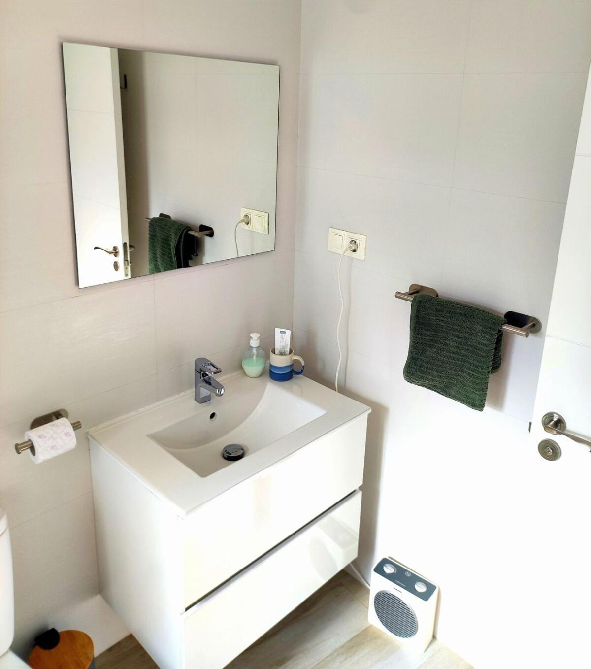 Bright Apartment In Малага Экстерьер фото