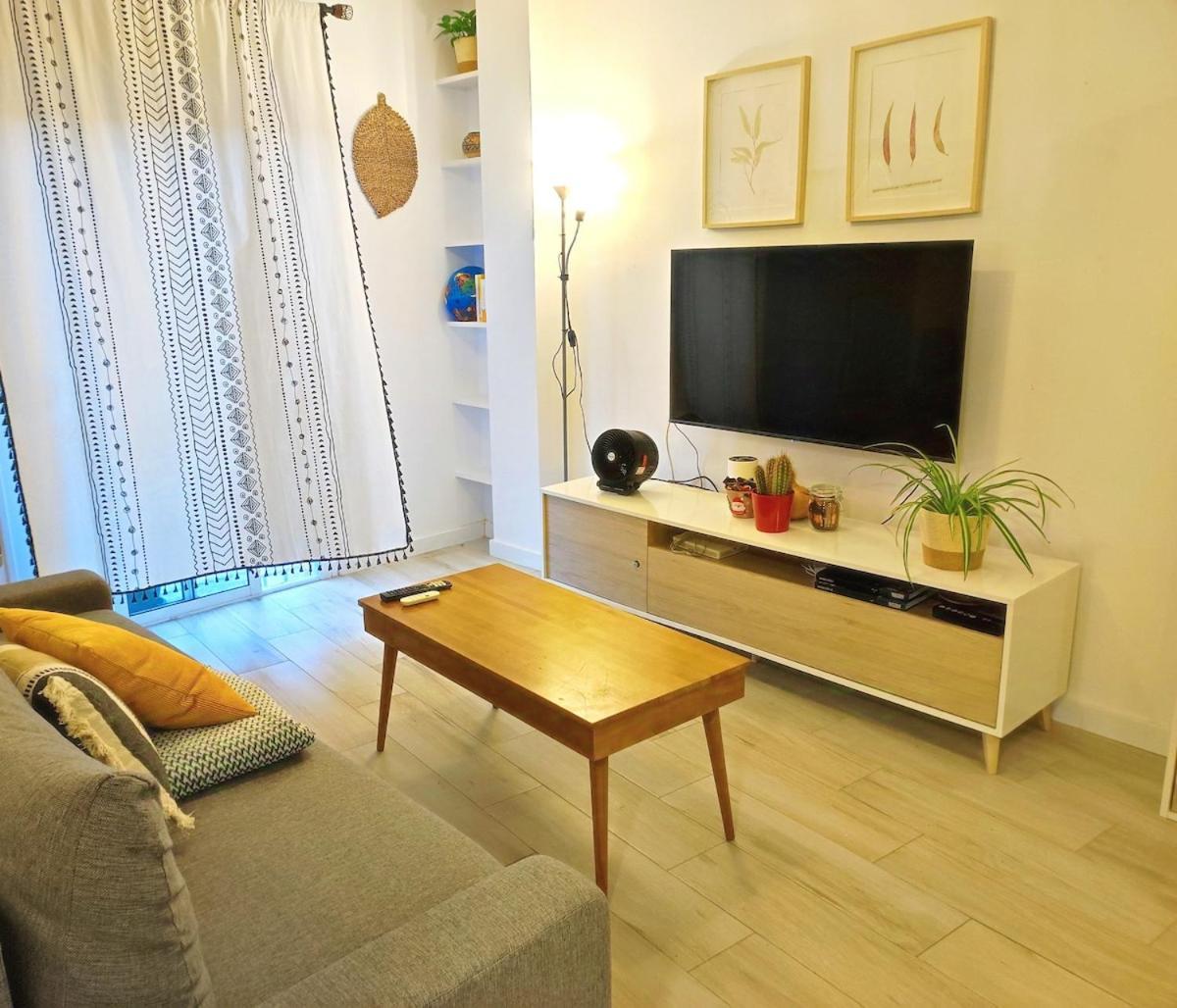 Bright Apartment In Малага Экстерьер фото