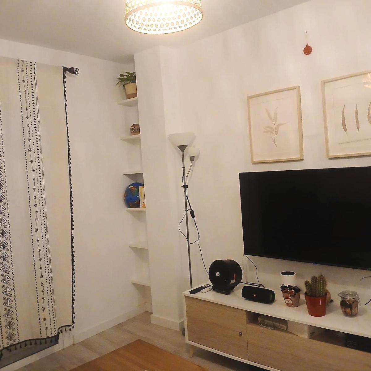 Bright Apartment In Малага Экстерьер фото